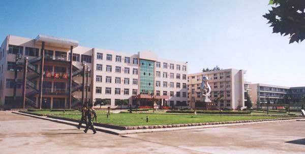 邯鄲建筑工程中專學校工程監(jiān)理專業(yè)怎么樣？好就業(yè)嗎？