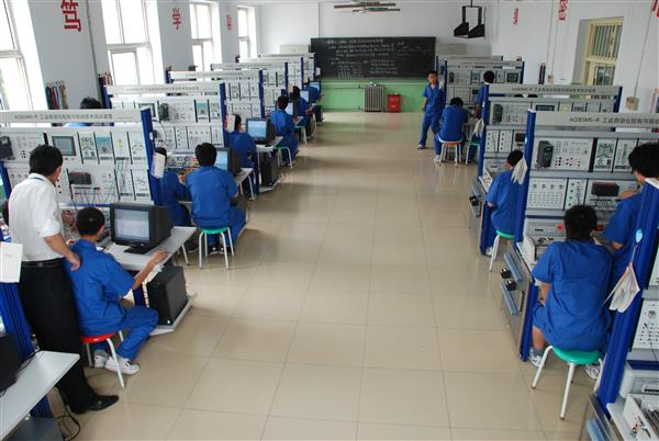 濟(jì)南機(jī)電一體化學(xué)校有哪些？