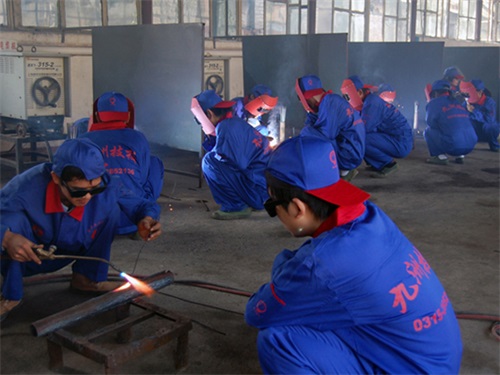 唐山九洲技校都有什么專業(yè)？   