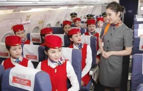 想學(xué)民航在秦皇島東方航空服務(wù)專業(yè)學(xué)校能學(xué)什么？