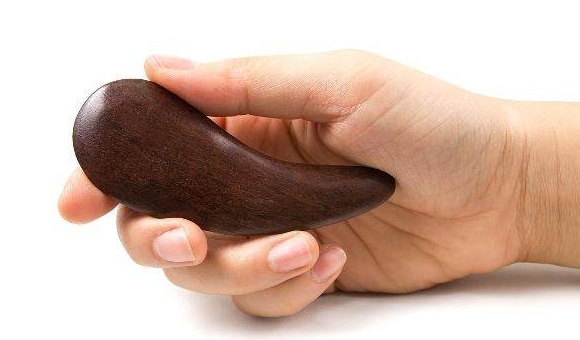 刮痧是如何進(jìn)行的？