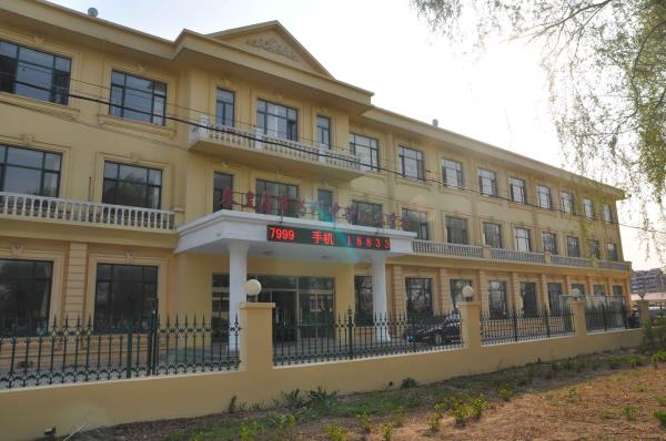 秦皇島學(xué)習(xí)制藥專業(yè)推薦哪所學(xué)校？