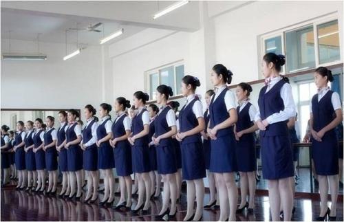 煙臺(tái)導(dǎo)游專修學(xué)院有哪些導(dǎo)游相關(guān)的專業(yè)？