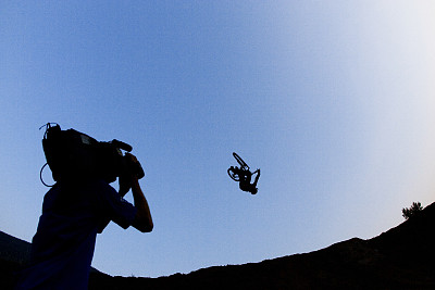 新人學攝影要了解什么？衡水亮點化妝攝影學校幫你了解！