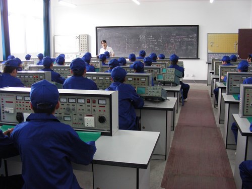 中國洛陽一拖技師學(xué)院有哪些優(yōu)勢？