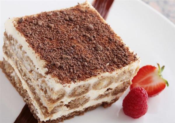 想知道提拉米蘇怎么做嗎？煙臺糕點(diǎn)培訓(xùn)學(xué)校開課啦！