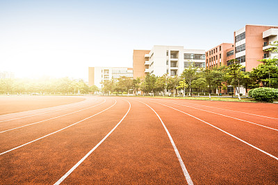 你有創(chuàng)業(yè)夢(mèng)想嗎？來(lái)保定技工學(xué)校吧！