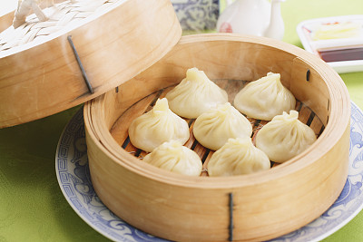 想學面點制作嗎？來保定玉蘭香廚師學校吧！