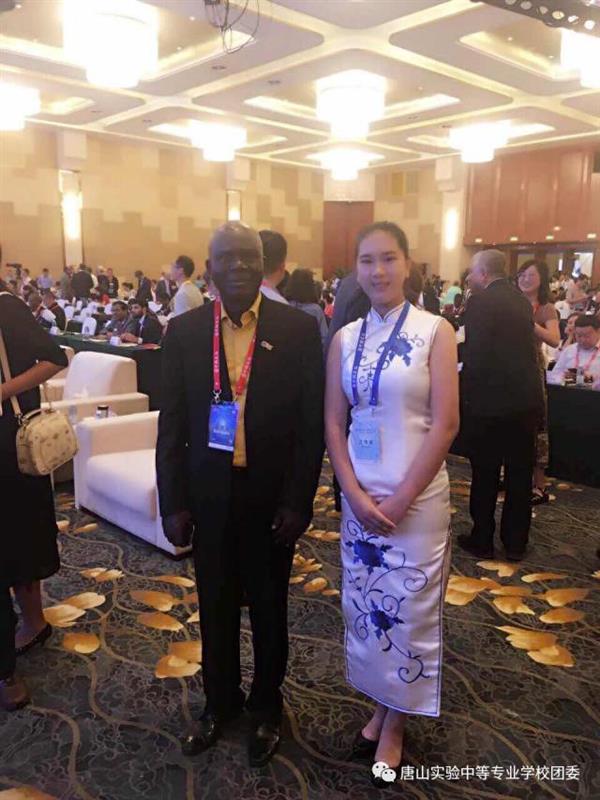 唐山實驗中專老師及學(xué)生全方位服務(wù)國際職教大會
