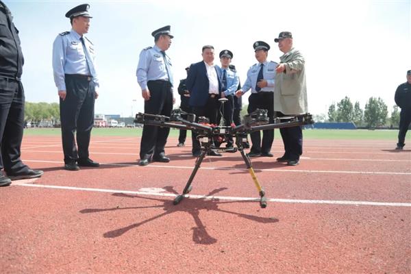 東營(yíng)市舉行“2021禁種鏟毒”聯(lián)合航測(cè)啟動(dòng)儀式 東營(yíng)市舉行“2021禁種鏟毒”聯(lián)合航測(cè)啟動(dòng)儀式