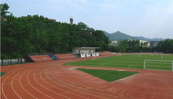 青島航空職業(yè)技術(shù)學(xué)校都開(kāi)設(shè)了哪些航空服務(wù)專(zhuān)業(yè)？